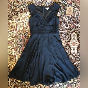 Harold's Black Fit and Flare Midi Dress Sleeveless V-Neck 6 Silk rushing